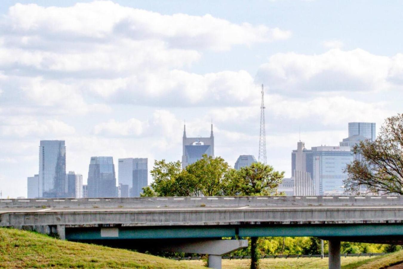 Skyline Serenity Rooftop Patio With Ping Pong Villa Nashville Exteriör bild